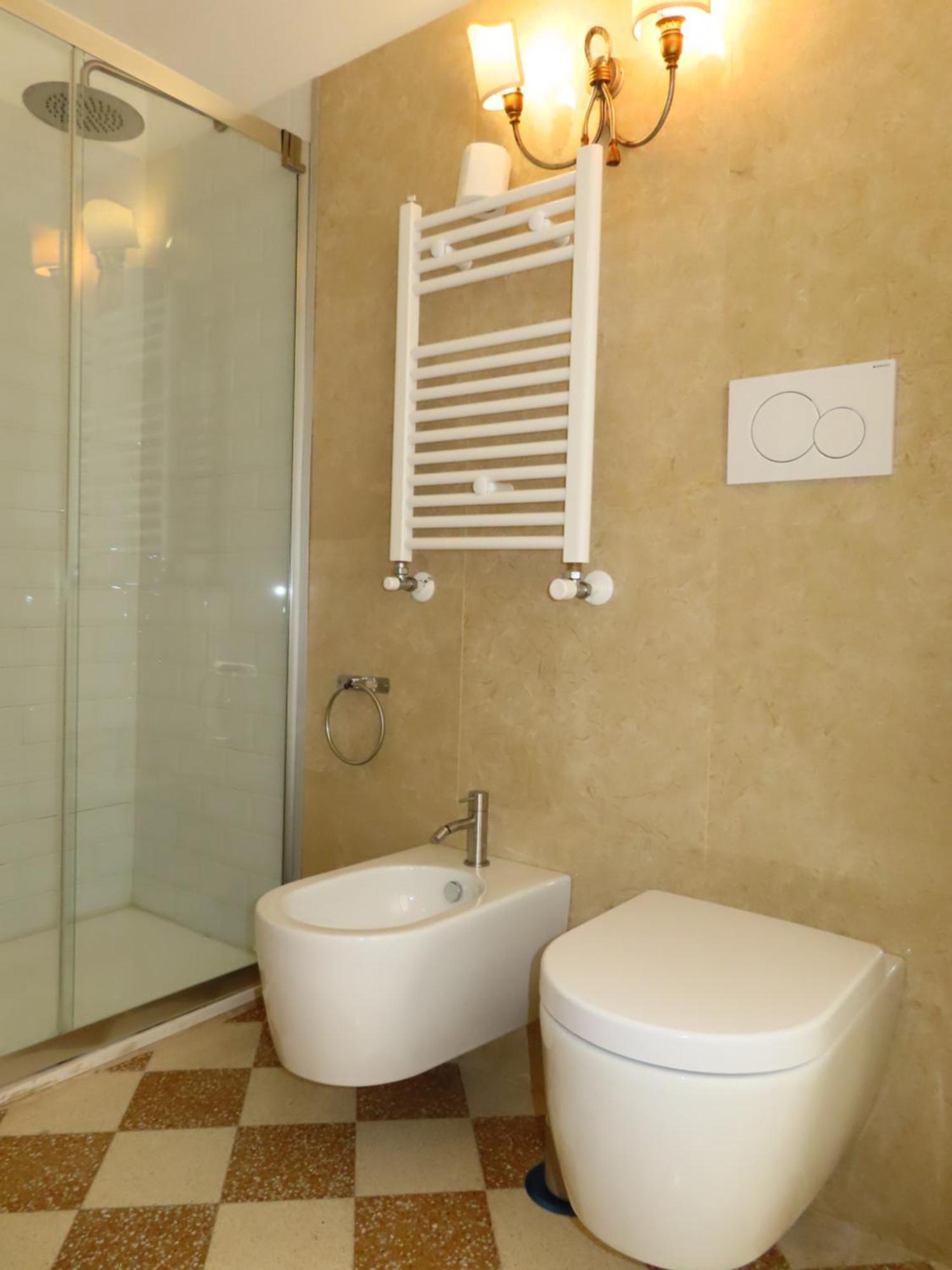 Casa Orlanda Apartment เนเปิลส์ ภายนอก รูปภาพ