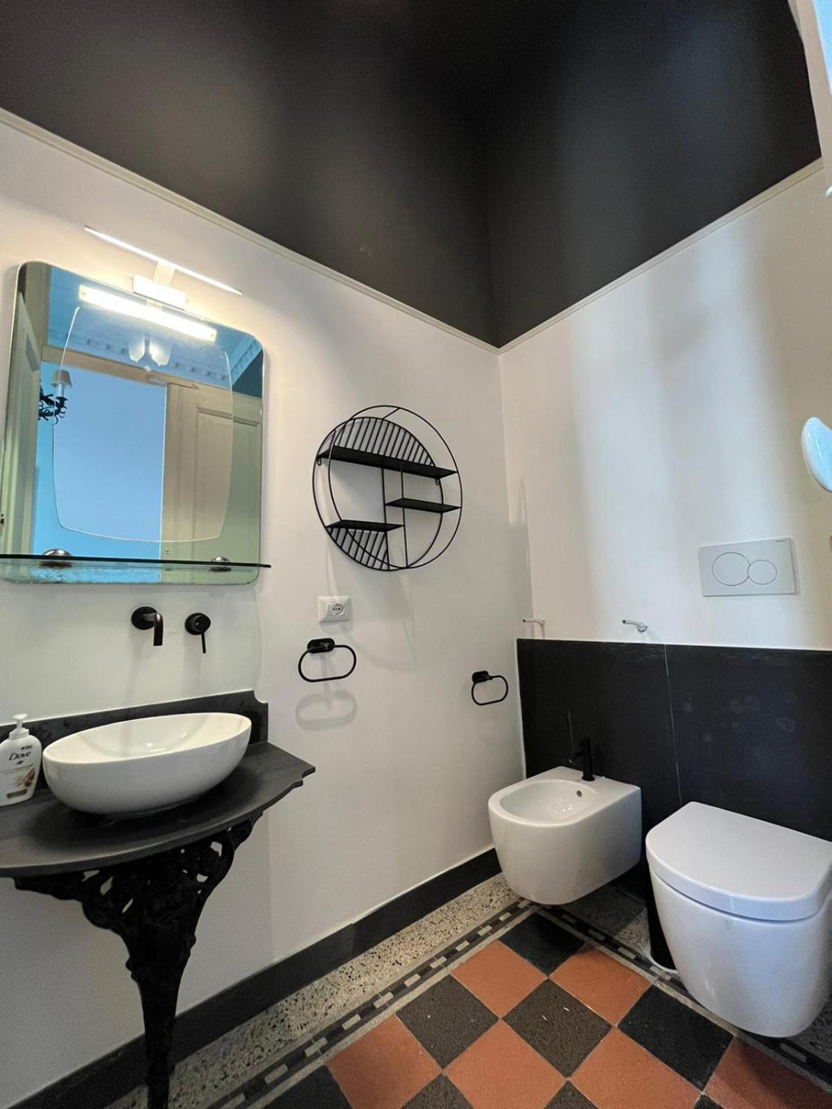Casa Orlanda Apartment เนเปิลส์ ภายนอก รูปภาพ